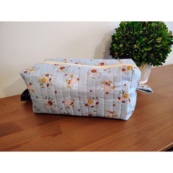 NEW Personalized / Quilted/ Handmade BOXY BAG! Cornflowers - Picture 9 of 13